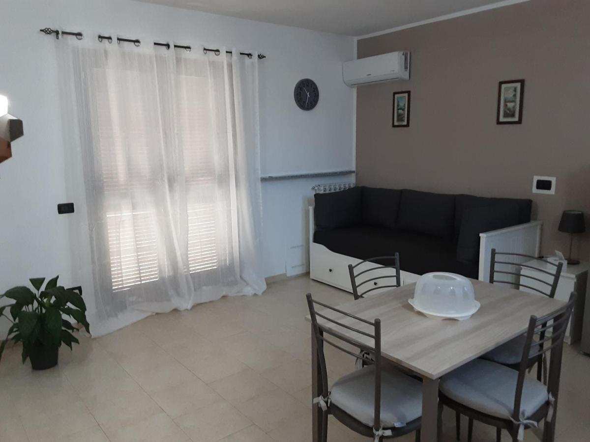 Appartamento Sofia In Zona Residenziale Strategica Wifi Gratuito Carbonara al Ticino ภายนอก รูปภาพ